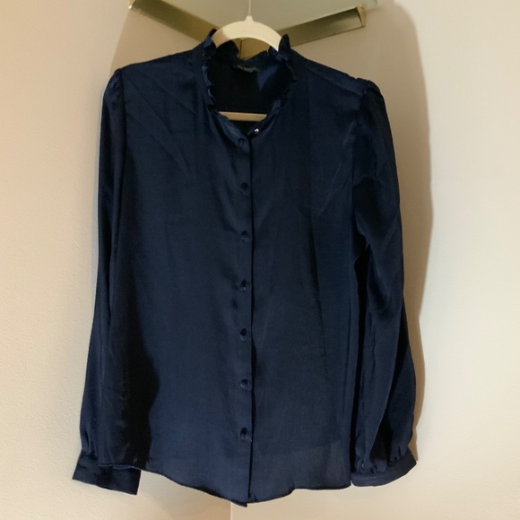 Banana Republic Blue L Satin Ruffle Collar Long Sleeve Button down Cottagecore - Picture 2 of 9